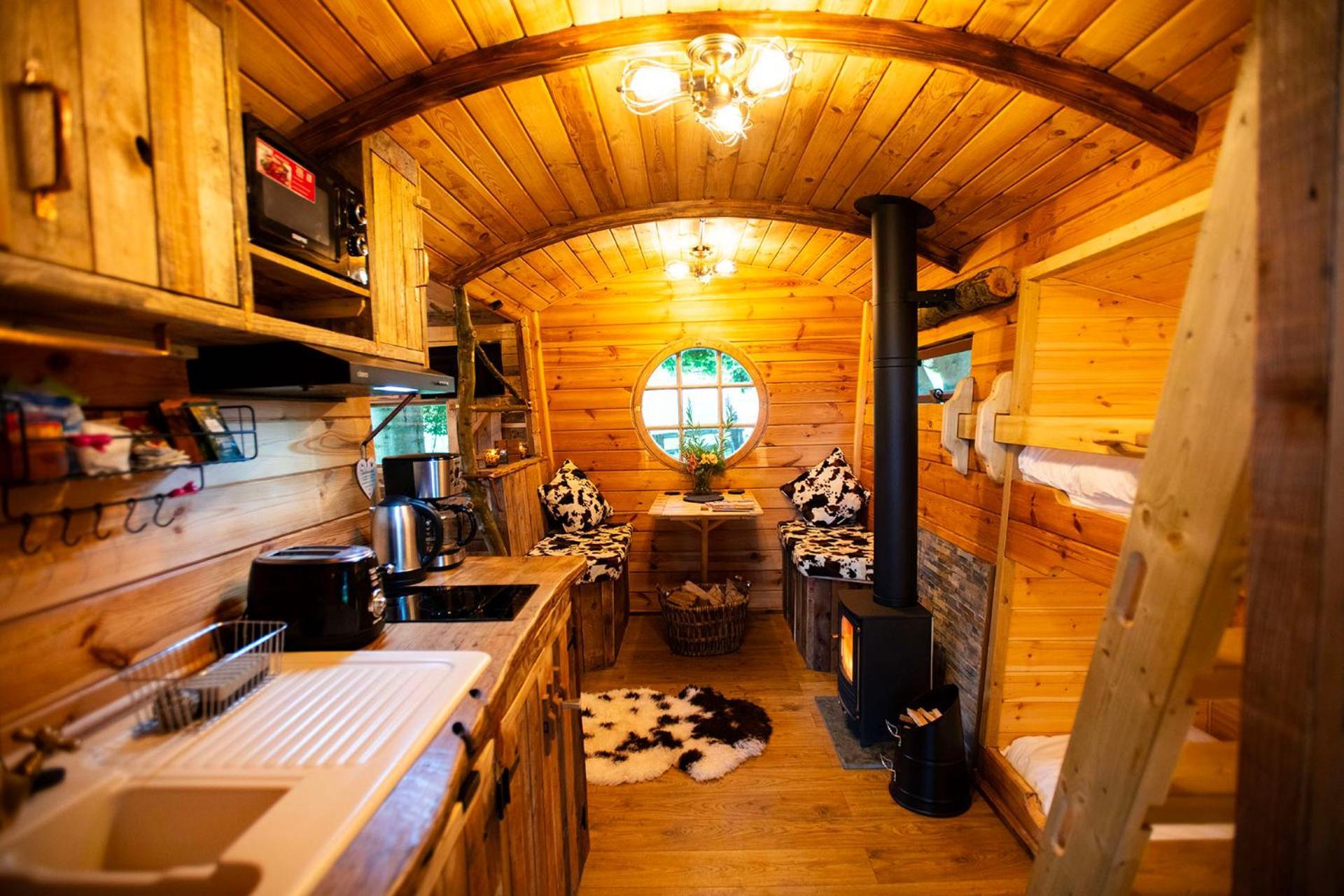 Burtree Country House, Tipi'S, Treehouse & Lodge & House Rooms With Hot Tubs In A Private Garden Thirsk Eksteriør bilde