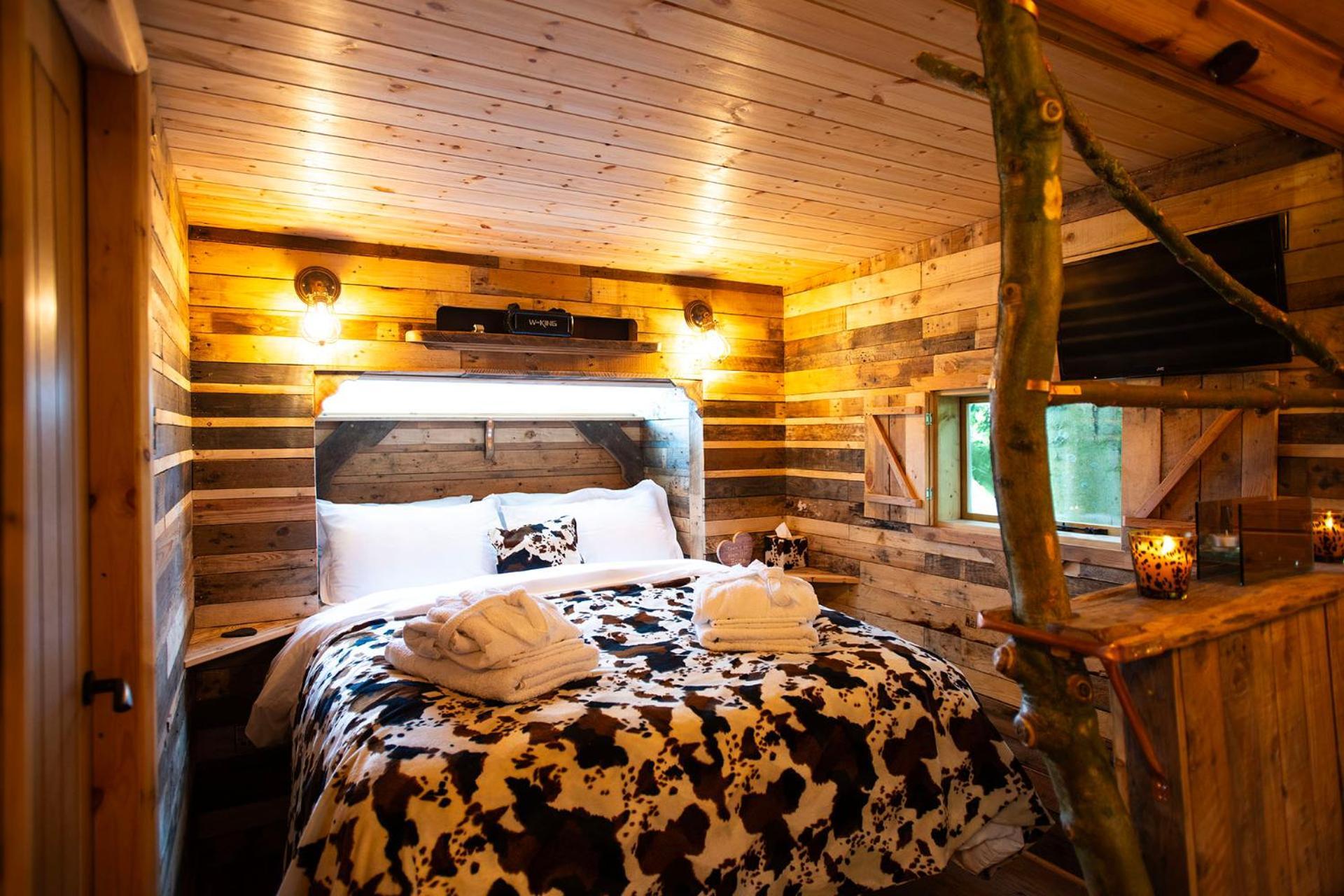 Burtree Country House, Tipi'S, Treehouse & Lodge & House Rooms With Hot Tubs In A Private Garden Thirsk Eksteriør bilde