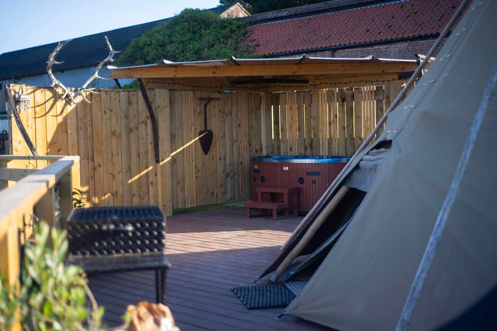 Burtree Country House, Tipi'S, Treehouse & Lodge & House Rooms With Hot Tubs In A Private Garden Thirsk Eksteriør bilde