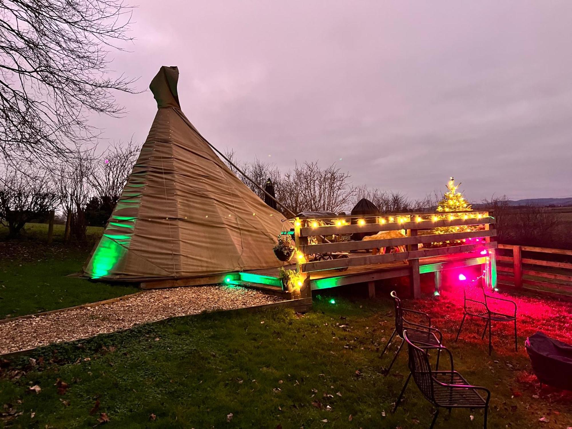 Burtree Country House, Tipi'S, Treehouse & Lodge & House Rooms With Hot Tubs In A Private Garden Thirsk Eksteriør bilde