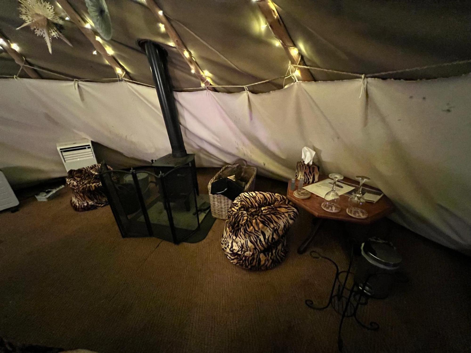 Burtree Country House, Tipi'S, Treehouse & Lodge & House Rooms With Hot Tubs In A Private Garden Thirsk Eksteriør bilde