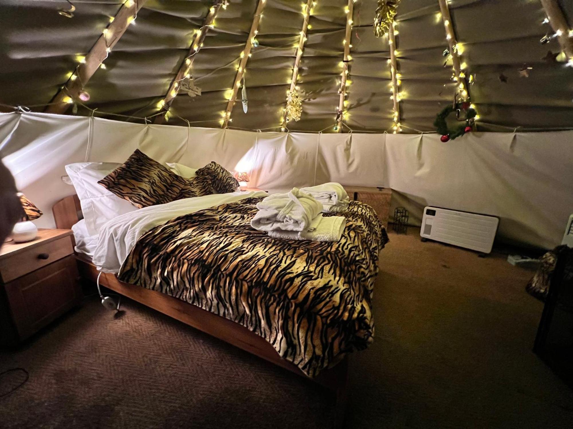 Burtree Country House, Tipi'S, Treehouse & Lodge & House Rooms With Hot Tubs In A Private Garden Thirsk Eksteriør bilde