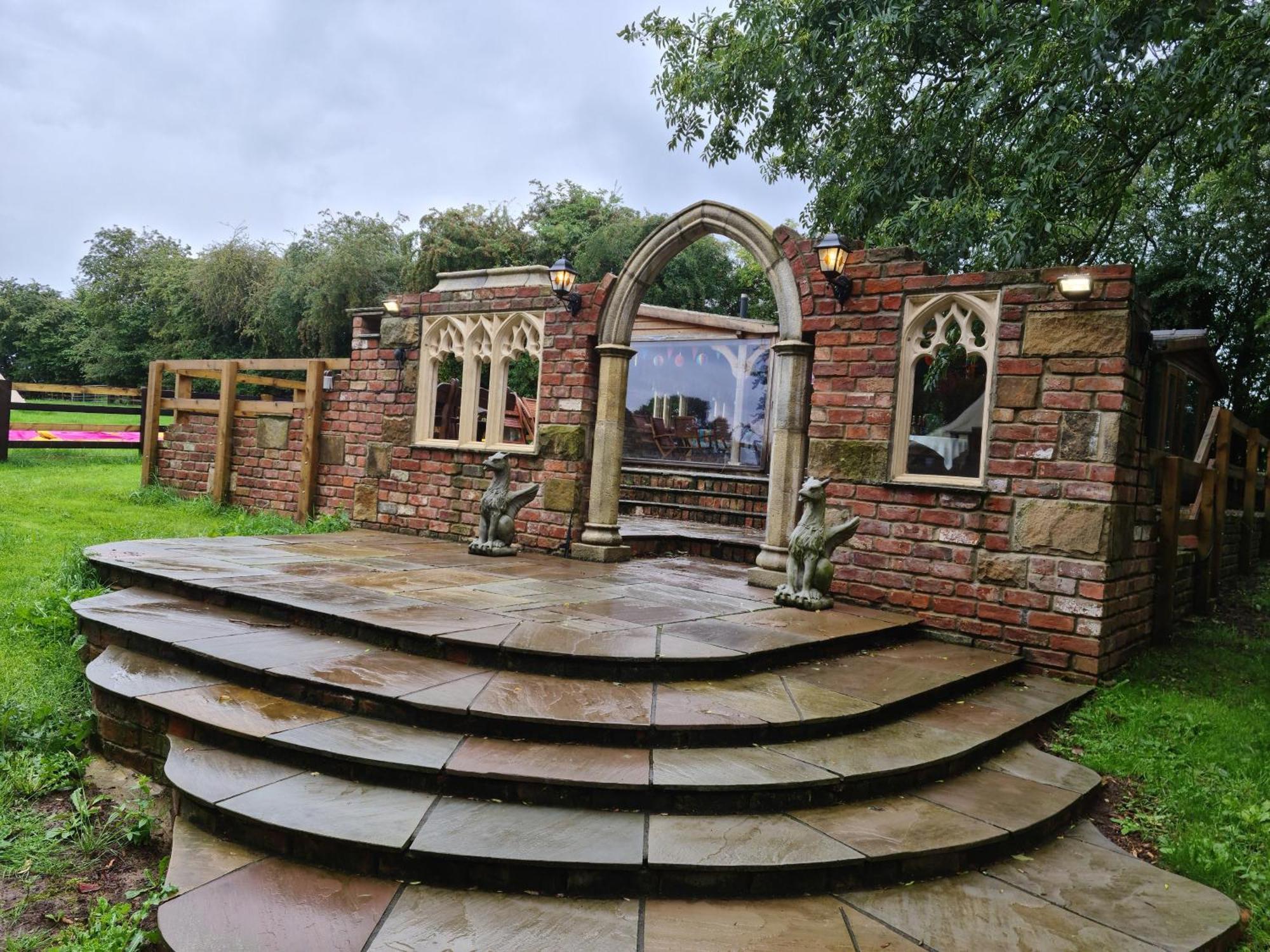 Burtree Country House, Tipi'S, Treehouse & Lodge & House Rooms With Hot Tubs In A Private Garden Thirsk Eksteriør bilde